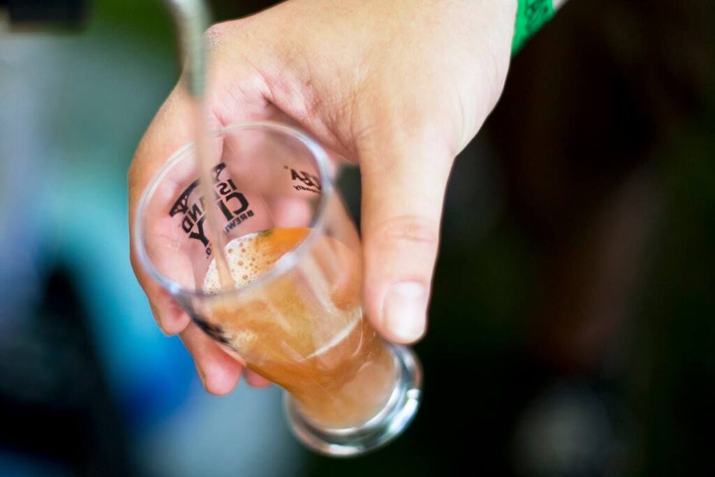 beer pouring